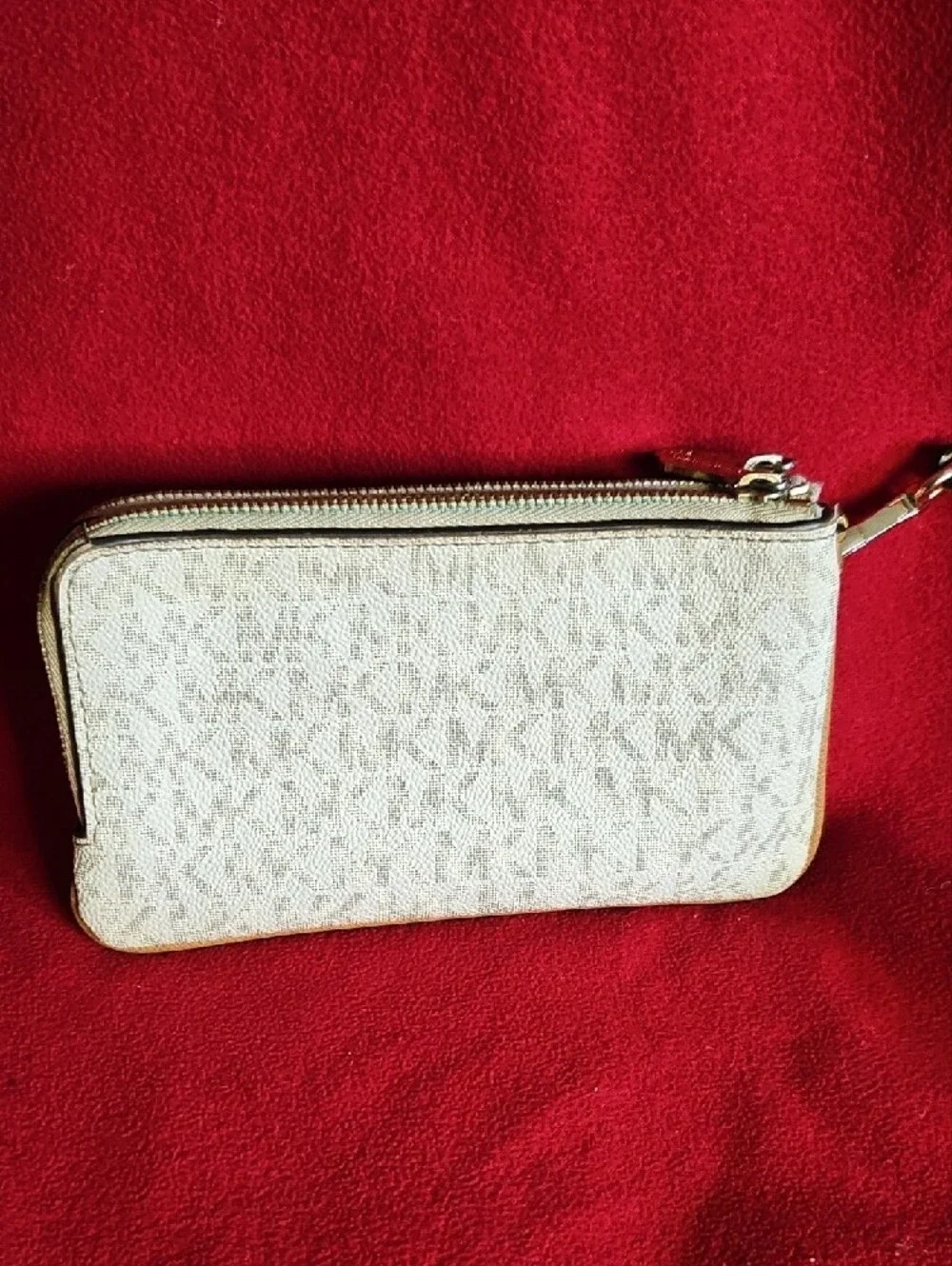 Michael Kors compact michael